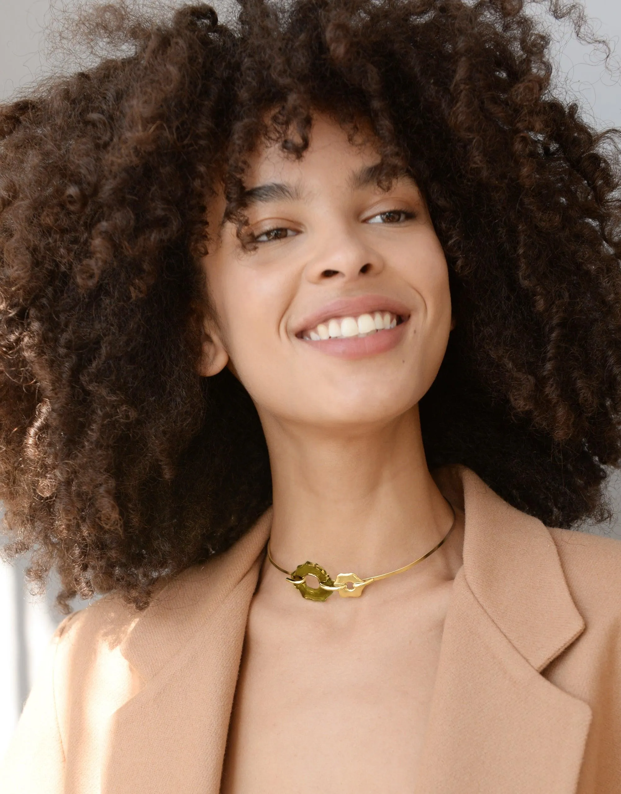 Avens Choker Necklace