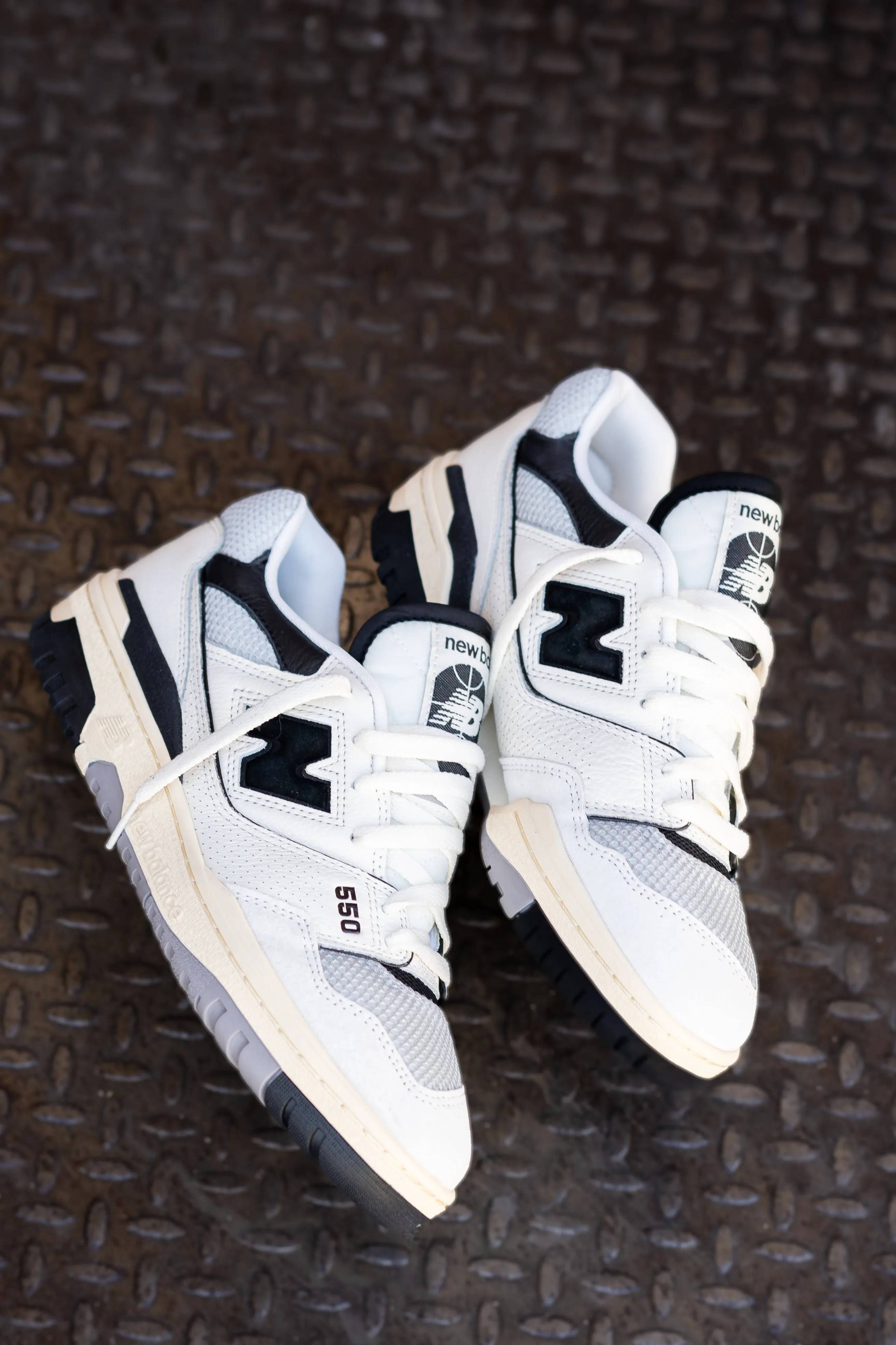 Mens New Balance 550 (White/Black) - BB550CPC