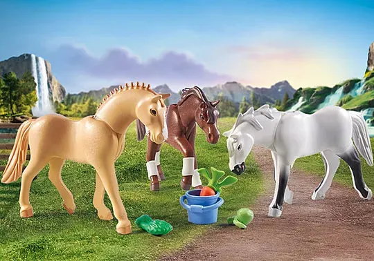 Playmobil Horses Of Waterfall Three Horses With Saddles #71356
