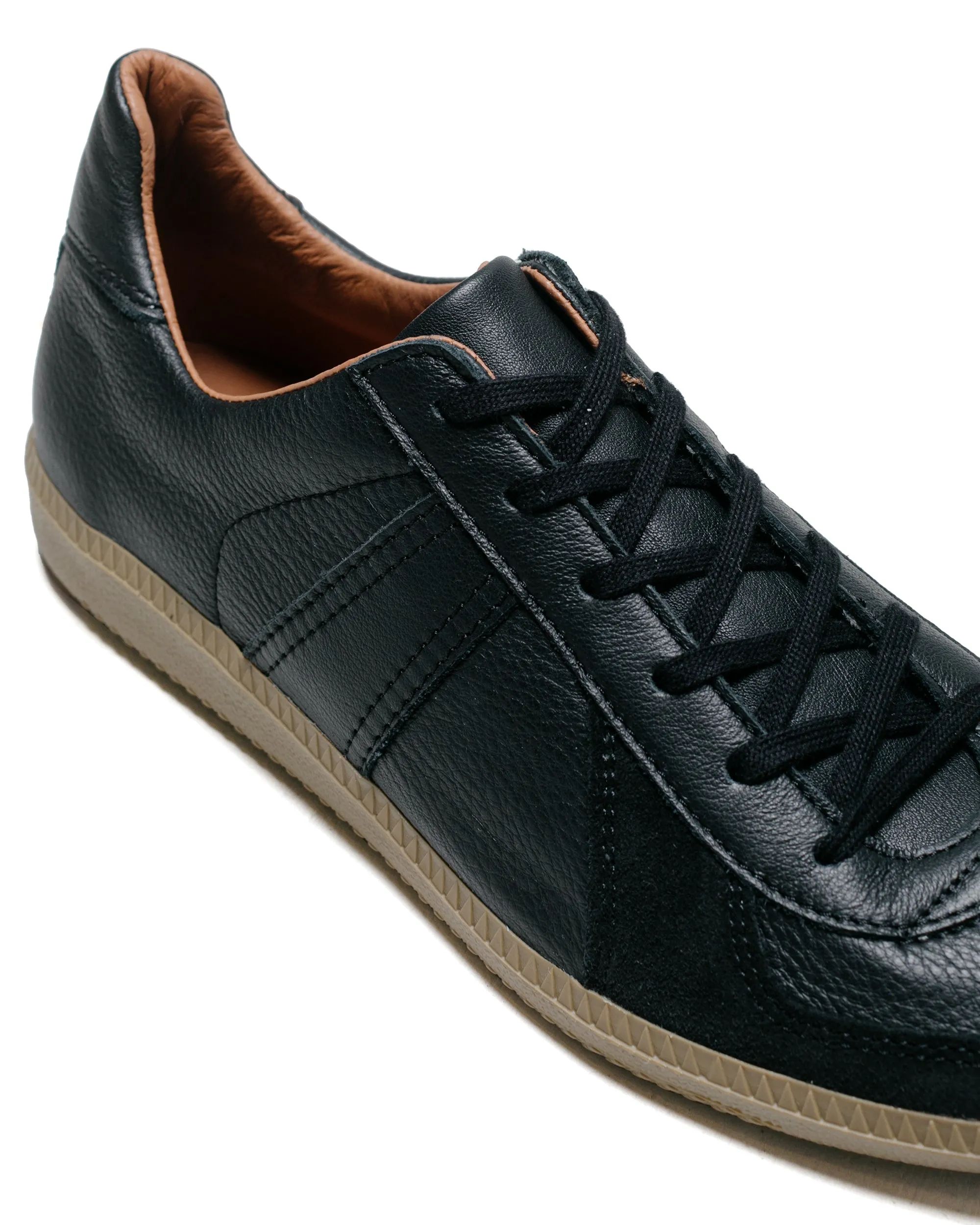 Reproduction of Found German Military Trainer 1700L Black