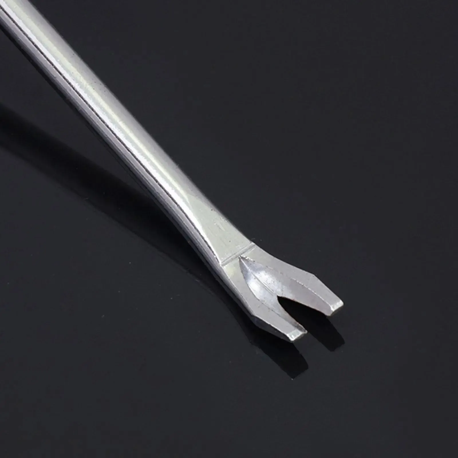 Screwdriver Nail Puller Remover V Shape Head Tack Lifter Nail Staple Rivet Tack Puller Fit for Auto Car Repair Carpentry Nails