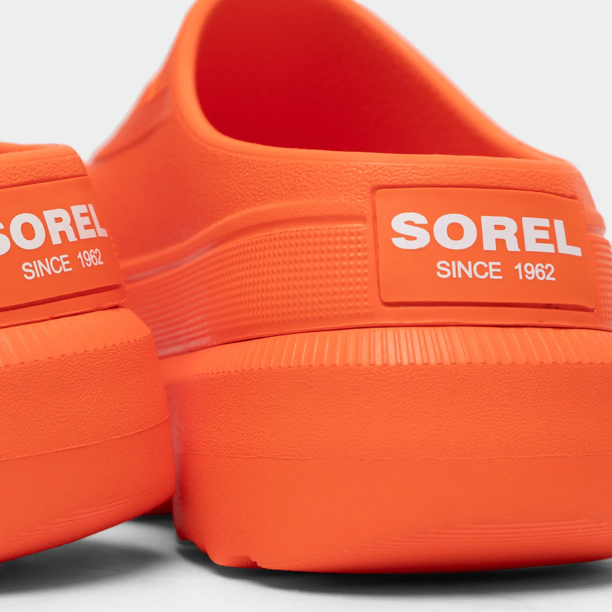 Sorel Women's Caribou Clog / Optimized Orange